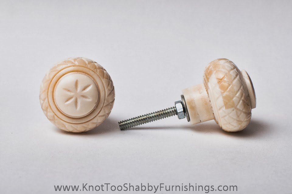 2 carved bone knobs style 2