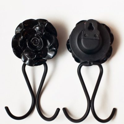 2 Ceramic Rose Hooks color black
