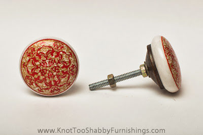 2 Ceramic Red/Beige Painted knobs