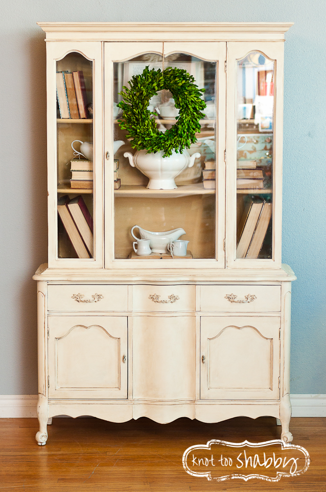 China Cabinet, Old White, Arles-1