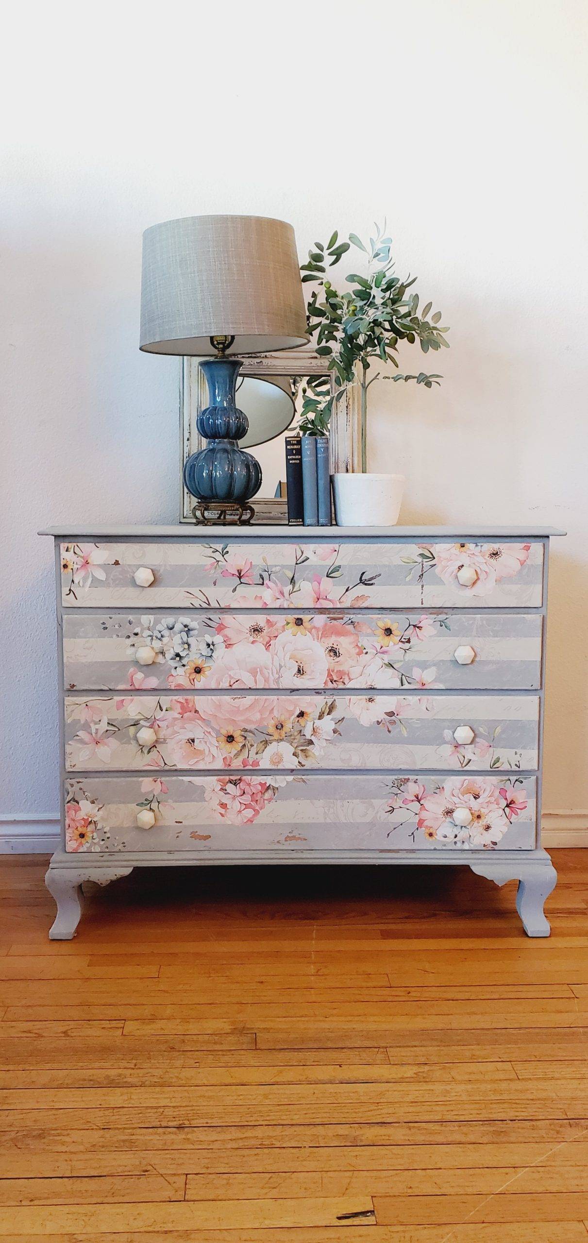 Four Drawer Dresser with Design Transfer Knot Too Shabby Furnishings