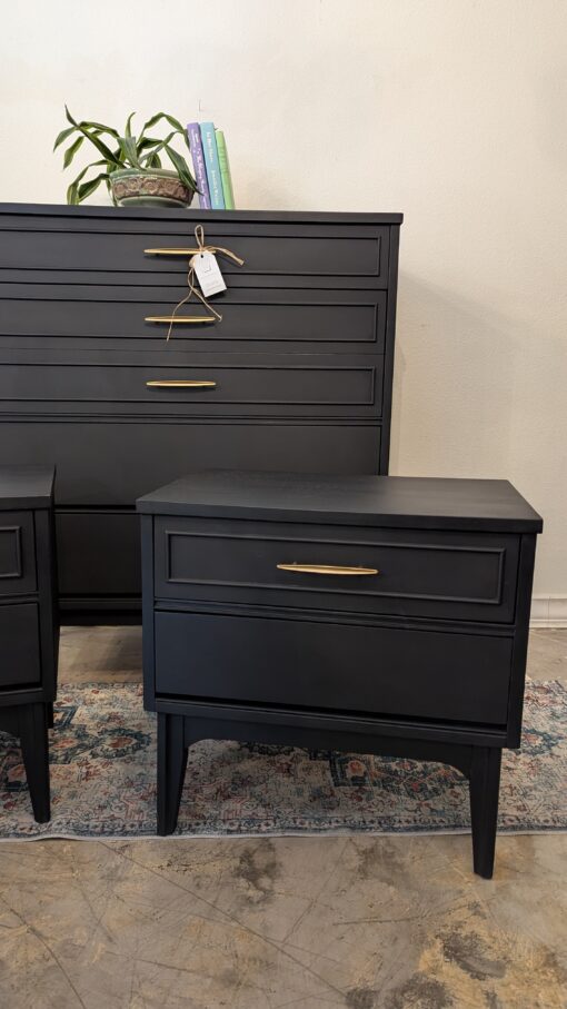 Mid-Century Modern Dresser and Pair of Nightstands - Image 6