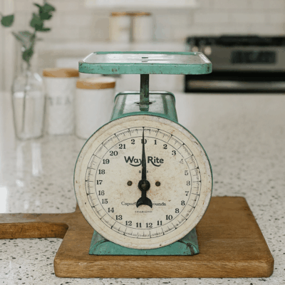 Vintage Way Rite Kitchen Scale-Chippy Green