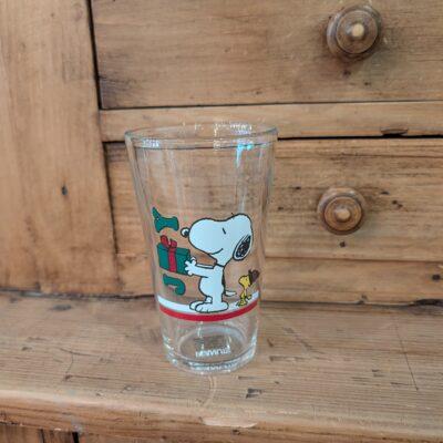 Peanuts Snoopy and Woodstock Christmas Glass 2020